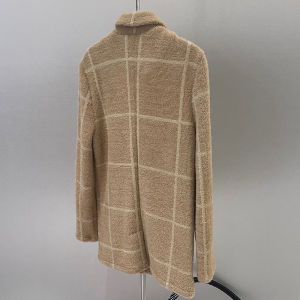 Elegant Beige Checkered Women's Blazer - Picture 4 of 5